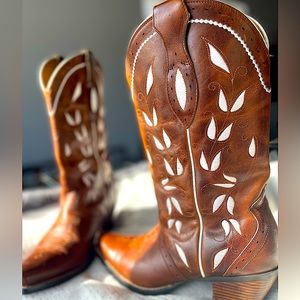 Ariat Sonora western cowgirl boots!